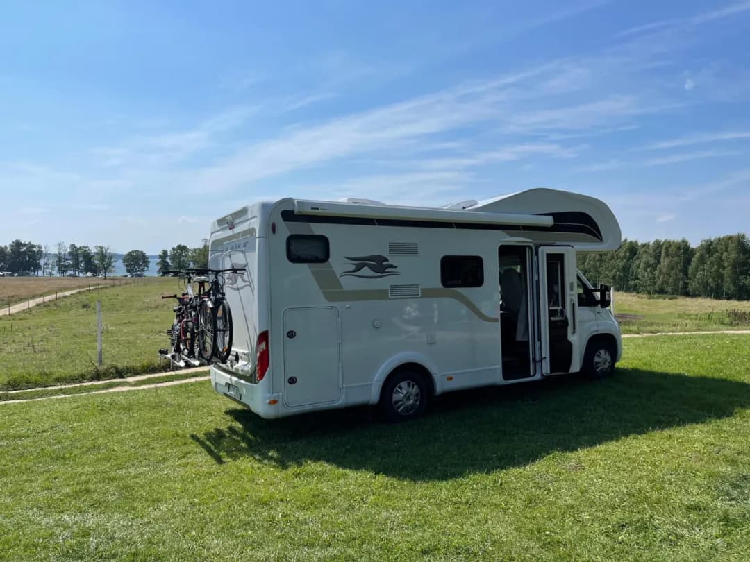 Gdzie pojechać kamperem? Odkryj najlepsze miejsca w Polsce