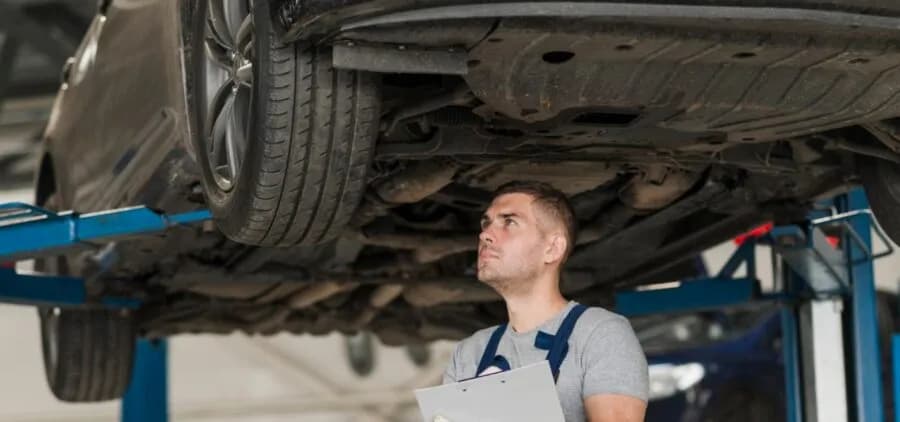 Jak uszczelnić wycieki ze skrzyni biegów i uniknąć kosztownych napraw