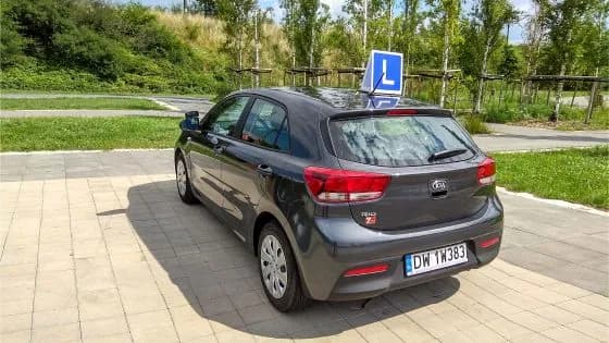 Jak wygląda egzamin praktyczny na prawo jazdy - co musisz wiedzieć