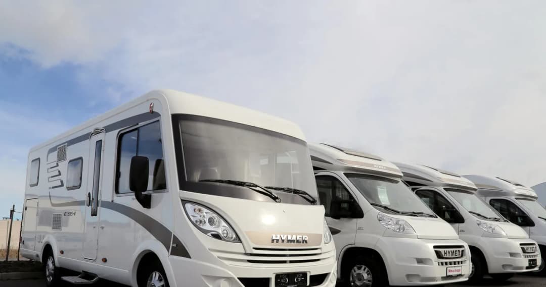 Ile osób może jechać kamperem? Odkryj maksymalną pojemność pojazdu