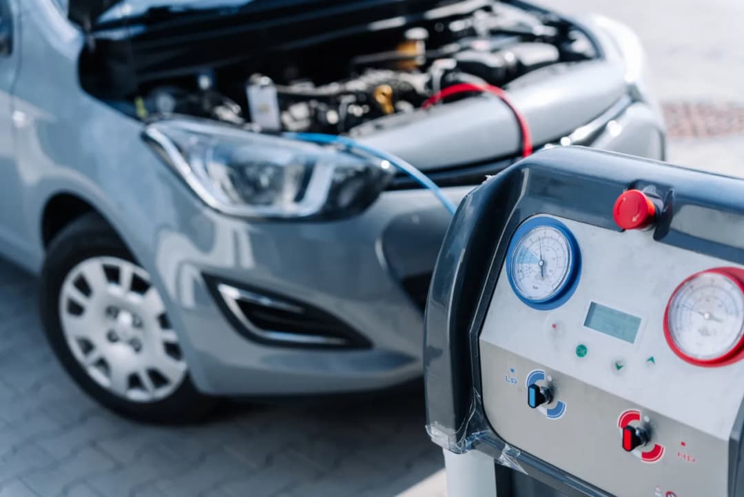 Jak prawidłowo używać klimatyzacji w samochodzie i uniknąć błędów, które niszczą system