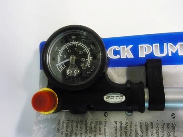 Najlepsze pompki do amortyzatora – uniknij błędów przy wyborze