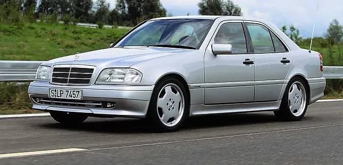 Ciekawostki o Mercedesie: 10 fascynujących faktów i innowacji