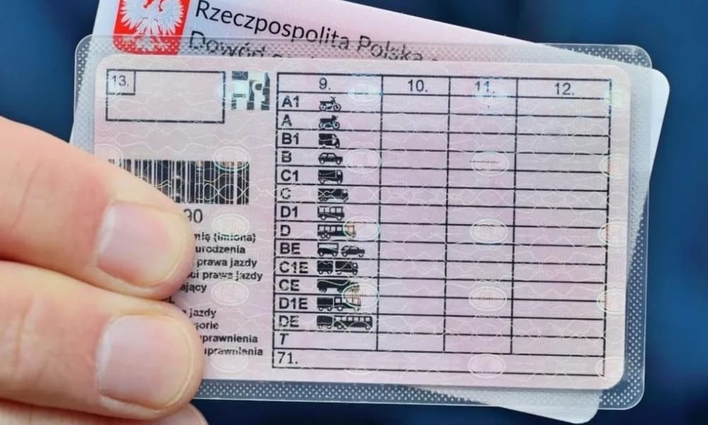 Ile kosztuje wymiana prawa jazdy? Sprawdź, jak uniknąć dodatkowych opłat!