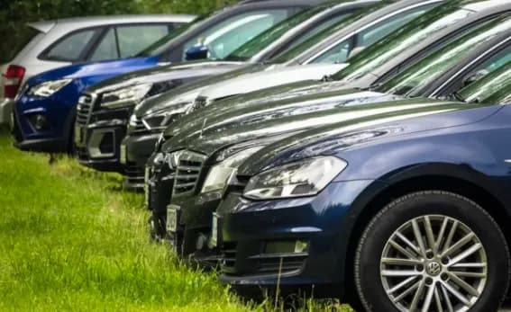 Nowoczesne samochody i bezpieczeństwo cyfrowe – technologia, która wymaga zaufania