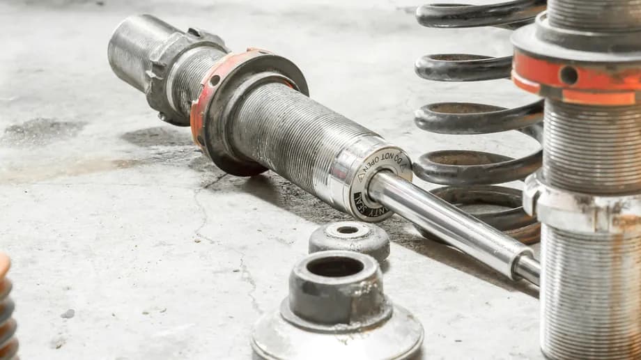 Amortyzatory jaka firma - wybierz najlepsze marki i uniknij błędów