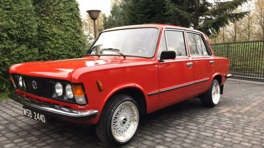 Czerwony Fiat 125p: Kultowa Ikona Motoryzacji PRL - Historia i Fakty